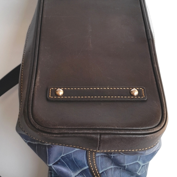 Dooney & Bourke Logo Lock - Picture 6 of 10